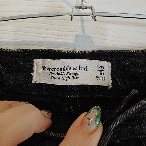 ABERCROMBIE & FITCH The Ankle Straight Ultra Highrise Jeans Black - Picture 2 of 3